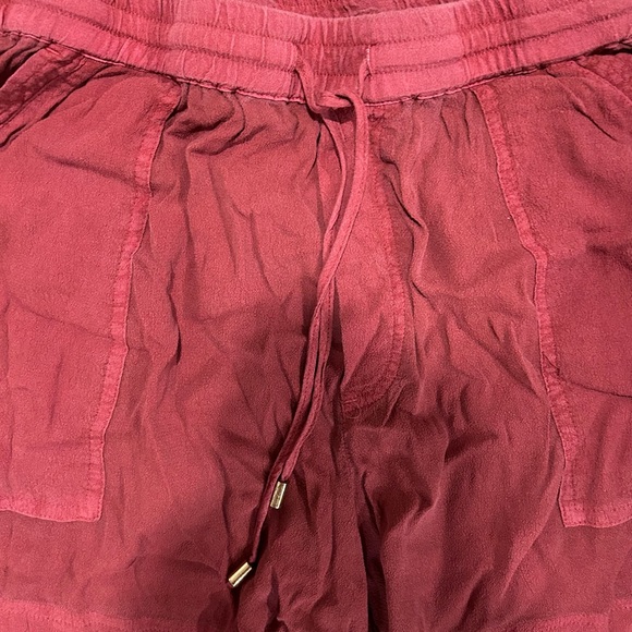 NWT Anthropologie Hei Hei Maroon Lightweight Flowy Shorts, Size: Small - Picture 2 of 4